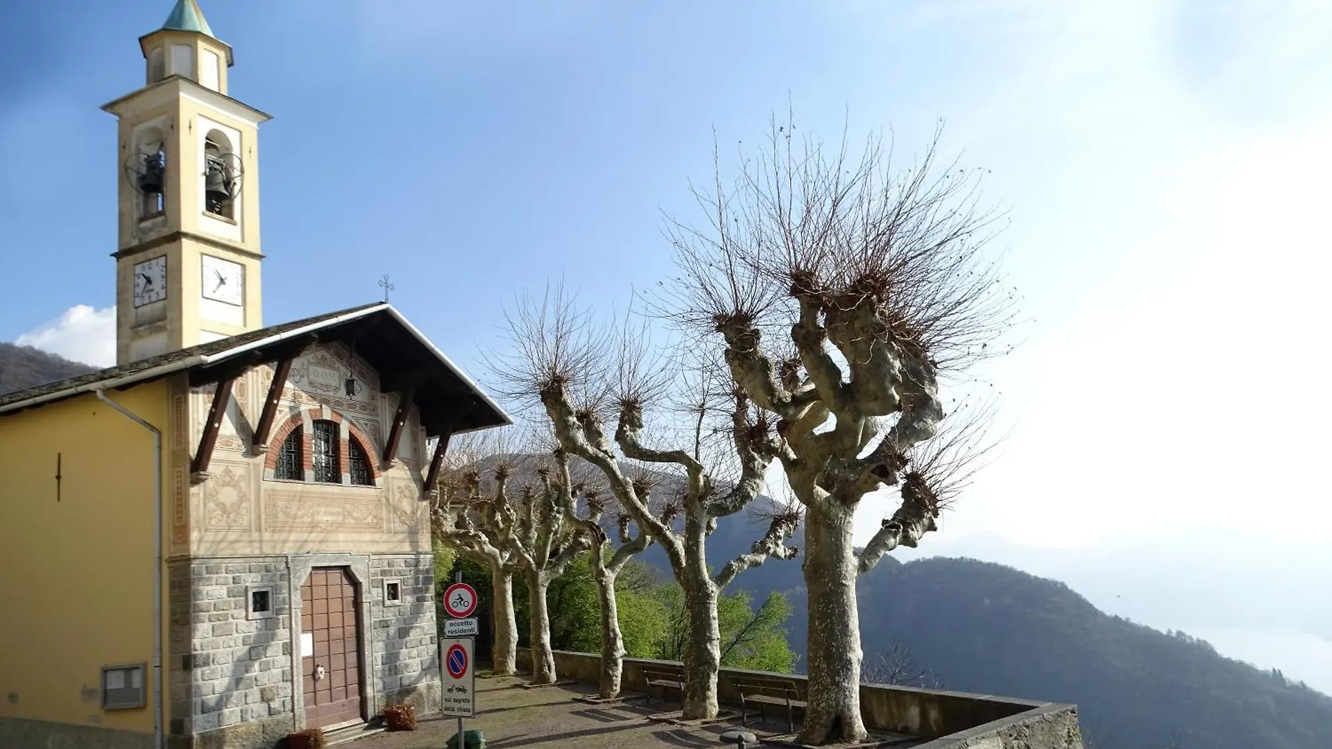 Tre Finestre Sul Lago Perledo Italy