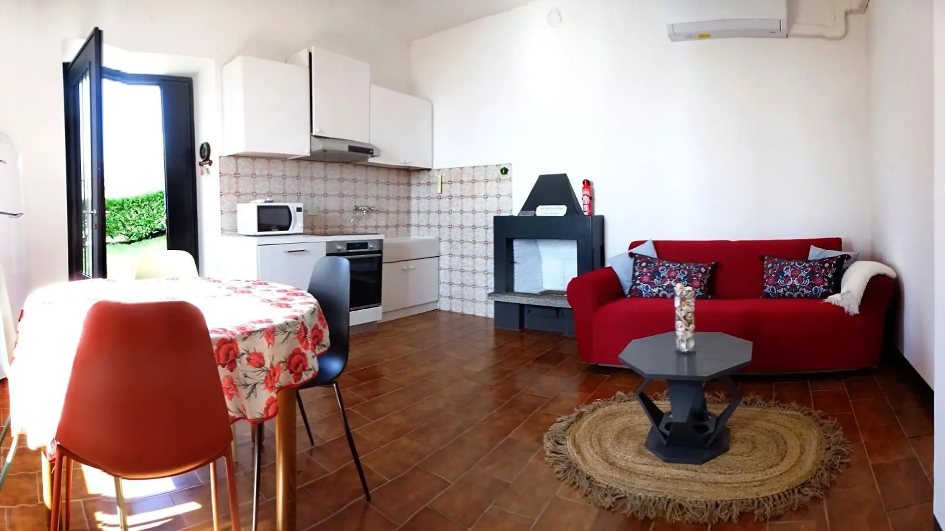 Apartment Tre Finestre Sul Lago Perledo Italy